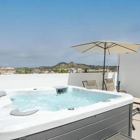 Jns Premium Roof Jacuzzi Apartment