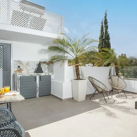 Jns Premium Roof Jacuzzi Apartment