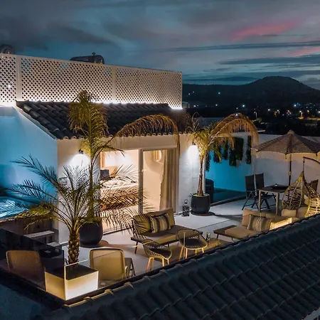 Jns Premium Roof Jacuzzi Apartment