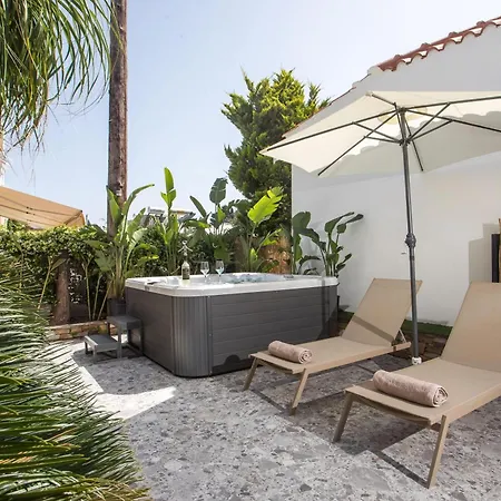 Jns Premium Roof Jacuzzi Apartment